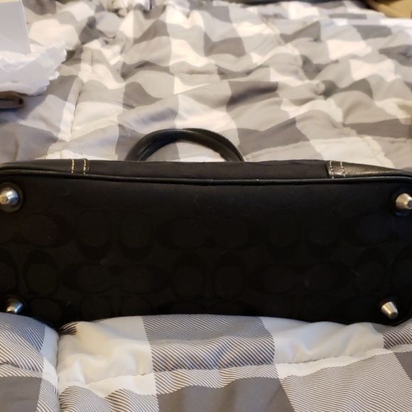 Authentic Coach Purse - Picture 4 of 6